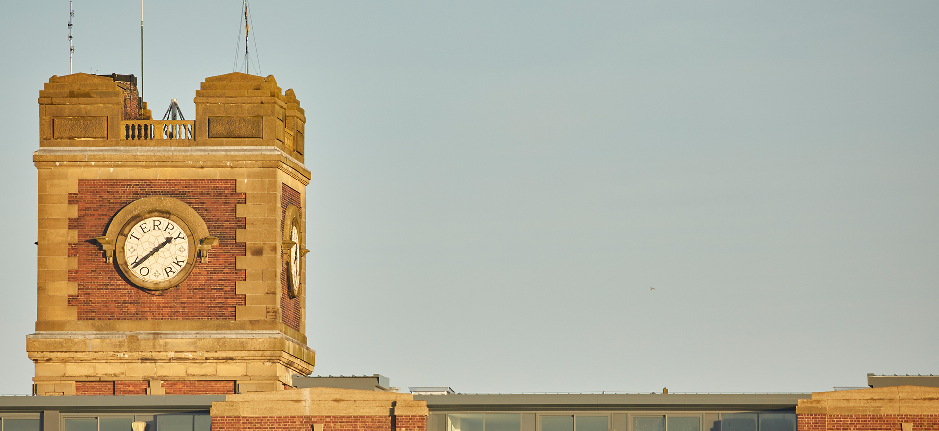 York_tower_1928x886