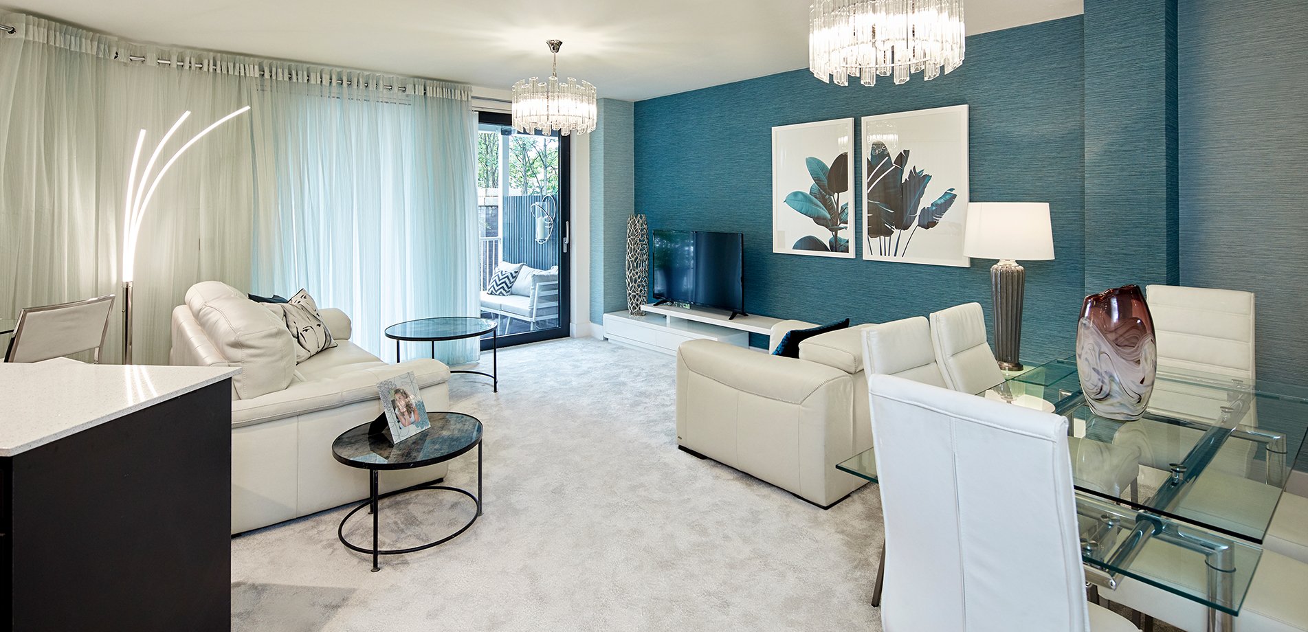 GreenWalk_1903x920_ShowPlot04