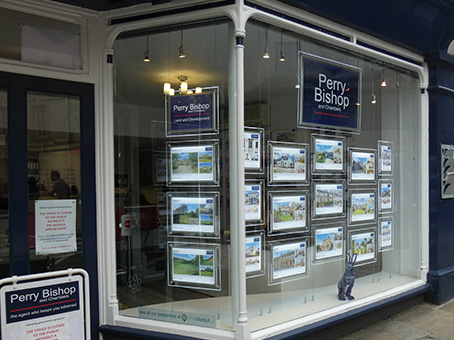 454_340_PerryWindow