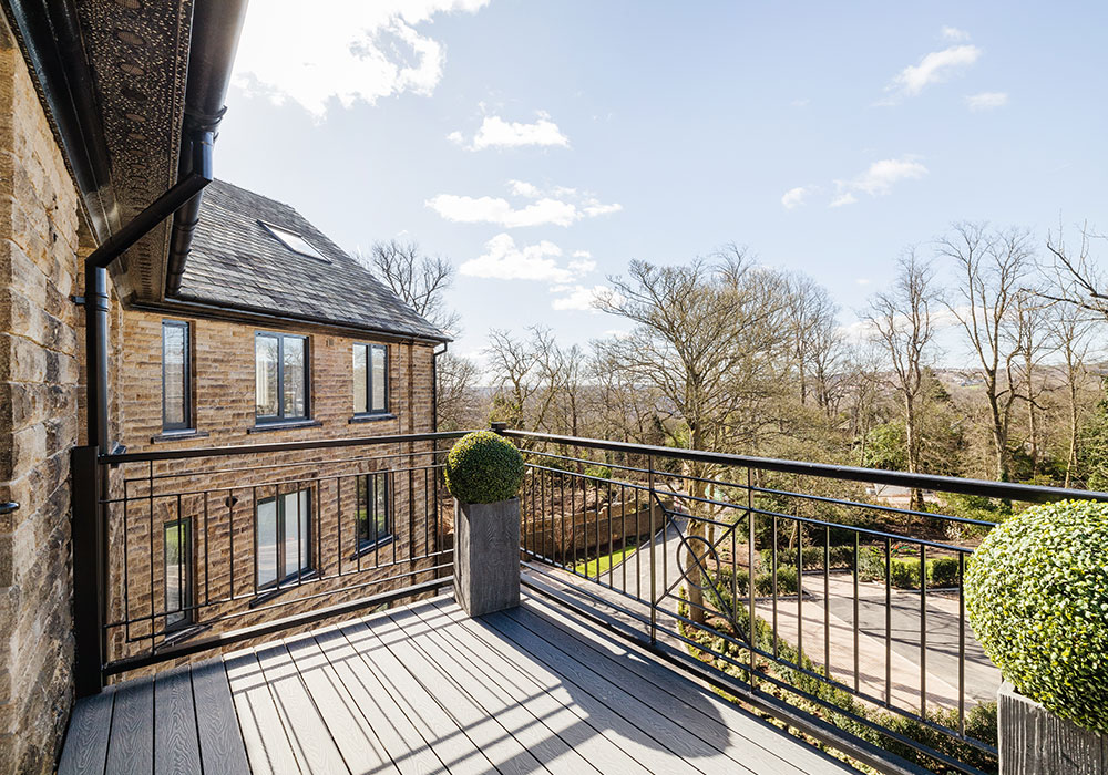 Website_TC_Listings_Mobile_1000x700_S04_Terrace